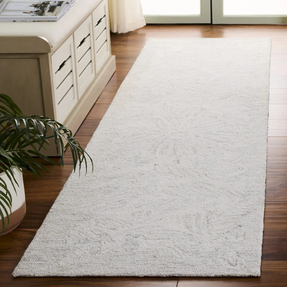 Safavieh Pine 2'-3" x 8'-0" Rug in Light Grey / Ivory