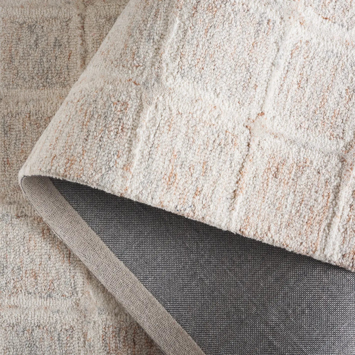 Safavieh Pine 4'-0" x 6'-0" Rug in Rust / Grey