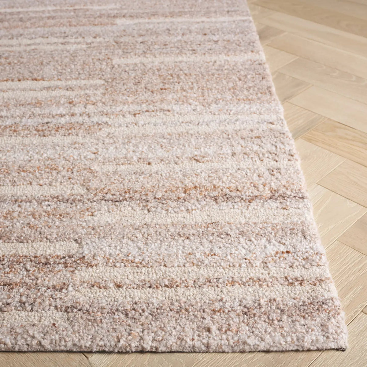 Safavieh Pine 4'-0" x 6'-0" Rug in Beige / Lt Rust