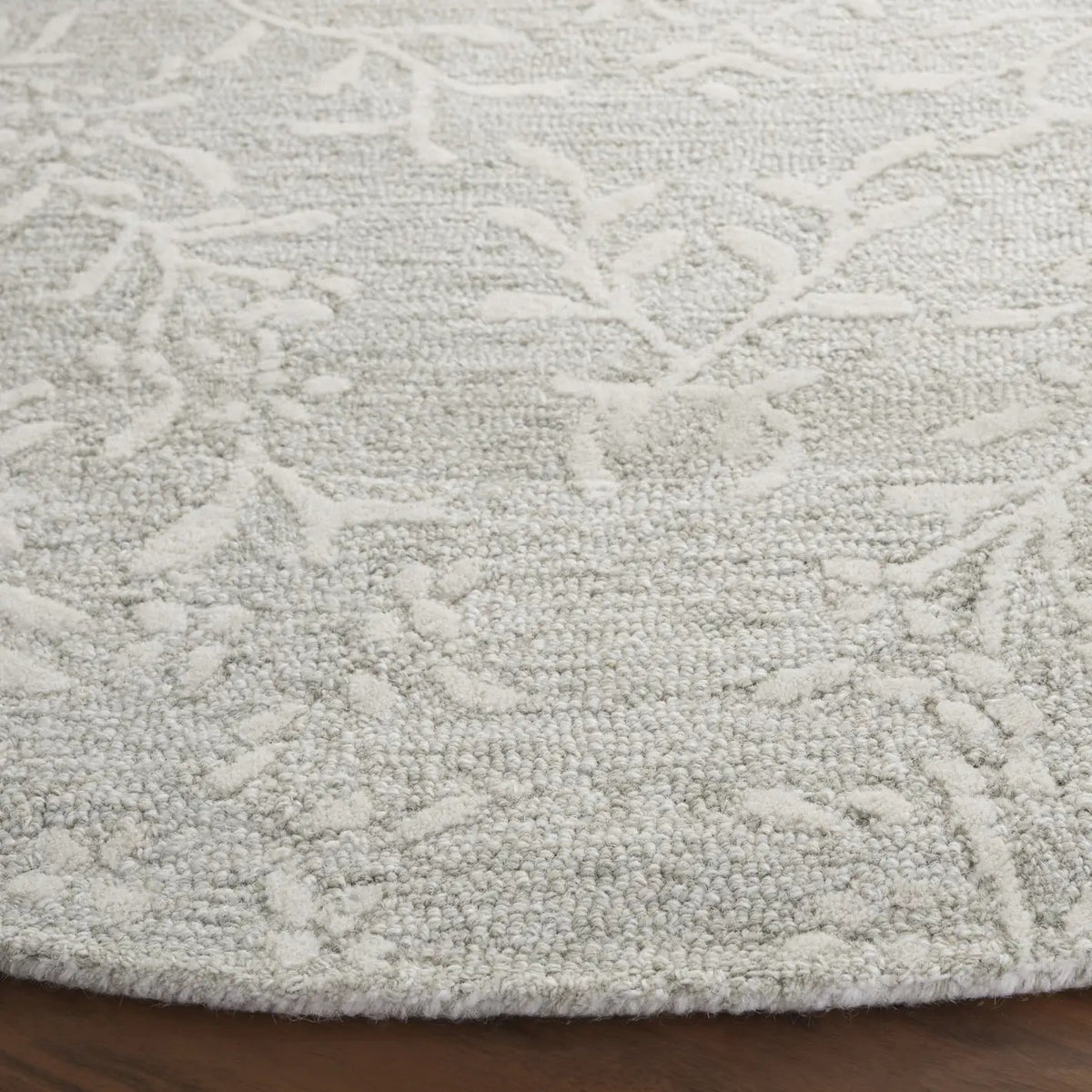 Safavieh Pine 6'-0" x 6'-0" Rug in Light Green / Ivory