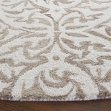 Safavieh Pine 6'-0" x 6'-0" Rug in Beige / Ivory