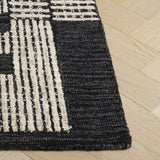 Safavieh Pine 4'-0" x 6'-0" Rug in Charcoal / Ivory