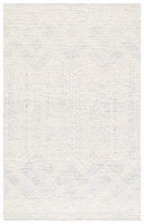 Safavieh Pine 4'-0" x 6'-0" Rug in Light Grey / Ivory