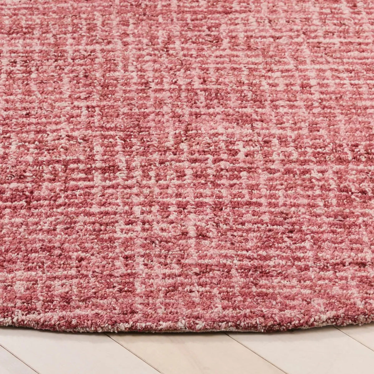 Safavieh Pine 6'-0" x 6'-0" Rug in Red