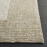 Safavieh Pine 4'-0" x 6'-0" Rug in Green / Ivory