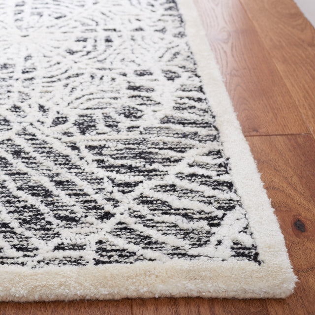 Safavieh Precious Pre304Z Black/Ivory Rug.