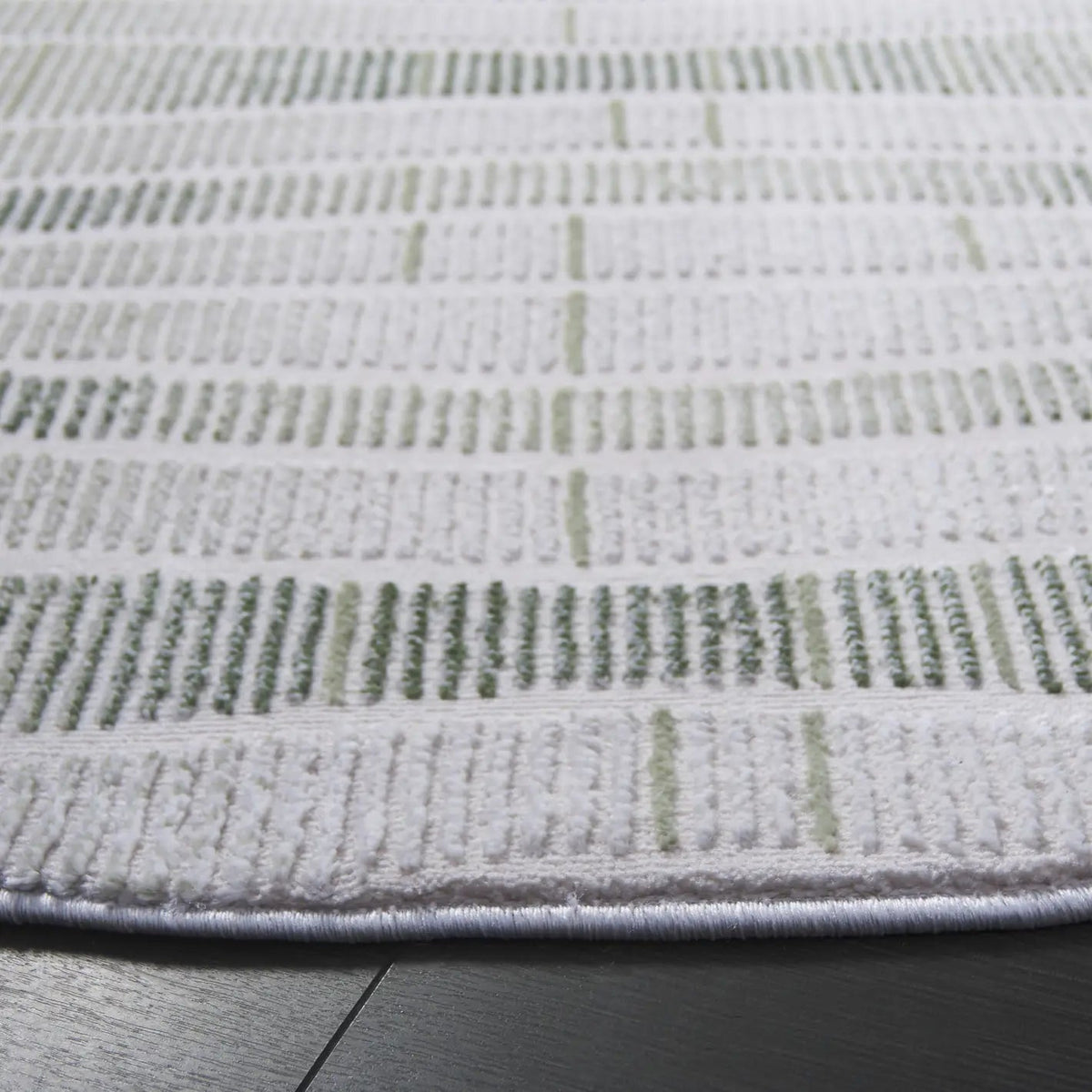 Safavieh Prestige 6'-7" x 6'-7" Rug in Ivory / Light Green