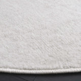 Safavieh Pyramid 6'-7" x 6'-7" Rug in Ivory / Grey