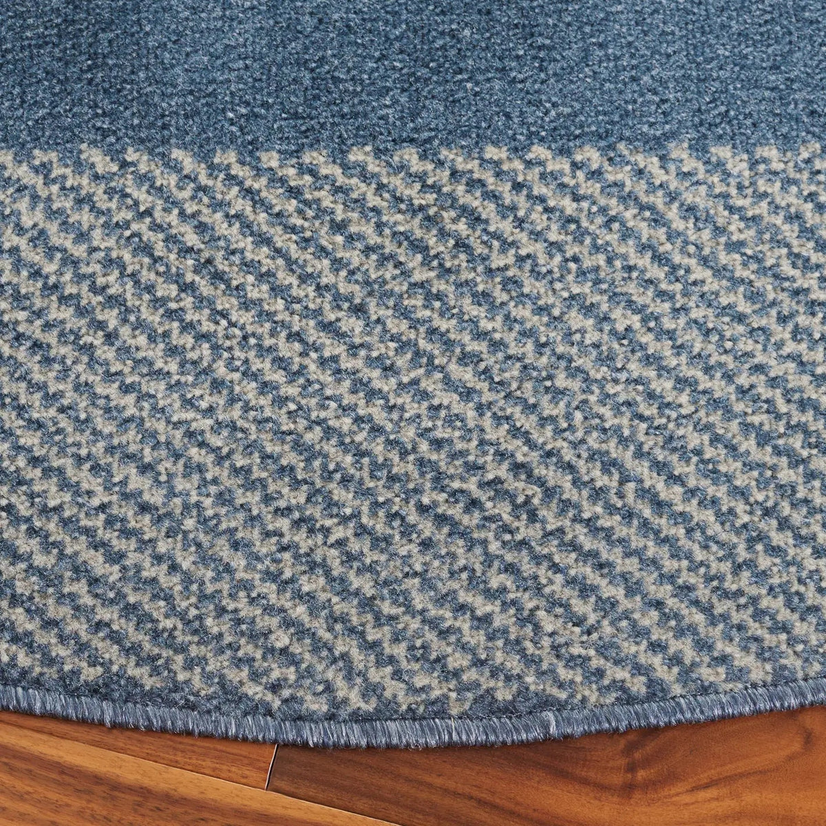Safavieh Pyramid 6'-7" x 6'-7" Rug in Navy / Ivory