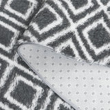 Safavieh Rainbow Shag 4'-0" x 6'-0" Rug in Charcoal / White