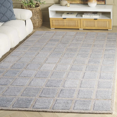 Safavieh Renewal 4'-0" x 6'-0" Rug in Beige / Grey