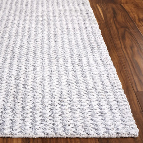 Safavieh Renewal 4'-0" x 6'-0" Rug in Ivory / Grey