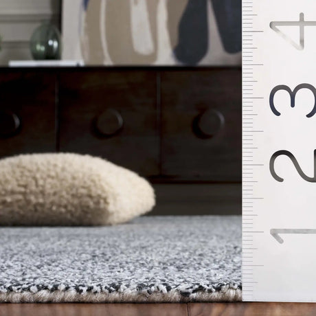 Safavieh Renewal 2'-3" x 8'-0" Rug in Charcoal / Ivory