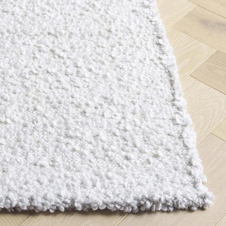 Safavieh Renewal 4'-0" x 6'-0" Rug in Ivory