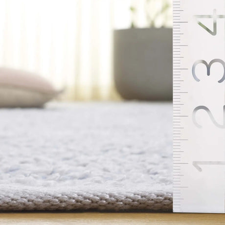 Safavieh Renewal 4'-0" x 6'-0" Rug in Blue / Ivory
