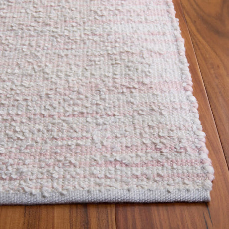 Safavieh Renewal 4'-0" x 6'-0" Rug in Pink / Ivory