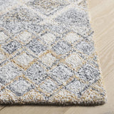 Safavieh Renewal 4'-0" x 6'-0" Rug in Beige / Grey