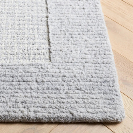Safavieh Renewal 4'-0" x 6'-0" Rug in Grey