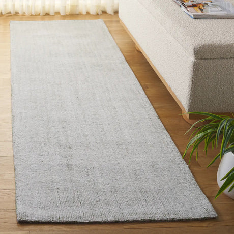 Safavieh Restoration Vintage 2'-3" x 8'-0" Rug in Green / Ivory