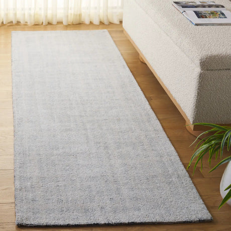 Safavieh Restoration Vintage 2'-3" x 8'-0" Rug in Navy / Ivory