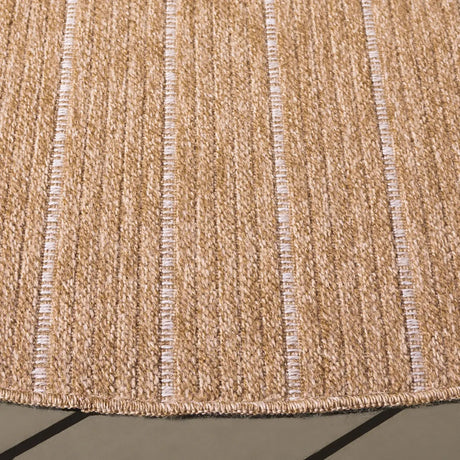 Safavieh Retreat 6'-7" x 6'-7" Rug in Natural / Ivory