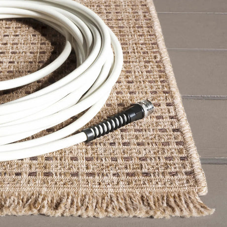 Safavieh Retreat 4'-0" x 6'-0" Rug in Natural / Brown