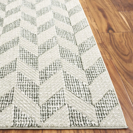 Safavieh Revive 4'-0" x 6'-0" Rug in Sage / Ivory