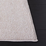 Safavieh River 4'-0" x 6'-0" Rug in Beige / Ivory