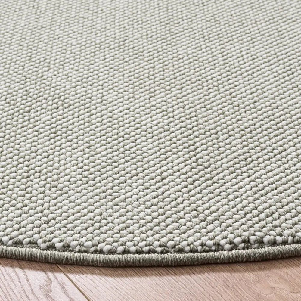 Safavieh River 6'-7" x 6'-7" Rug in Green / Ivory