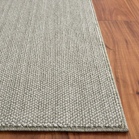 Safavieh River 4'-0" x 6'-0" Rug in Green / Ivory
