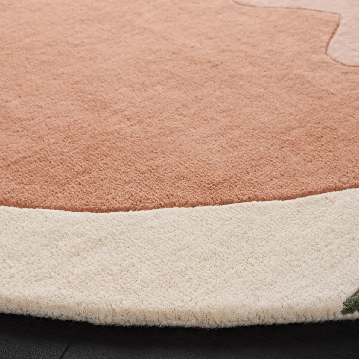 Safavieh Rodeo Drive 6'-0" x 6'-0" Rug in Ivory / Pink