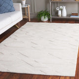 Safavieh Rodeo Drive 4'-0" x 6'-0" Rug in Ivory