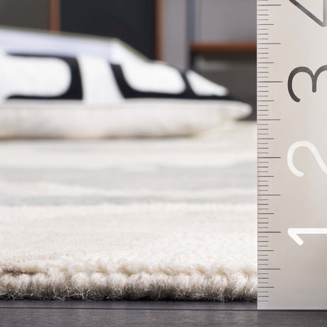 Safavieh Rodeo Rd405F Ivory/Grey Rug.