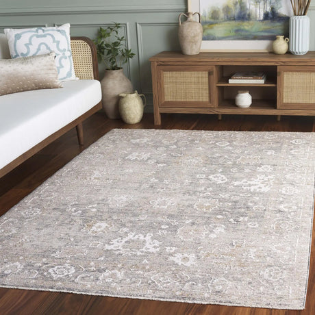 Safavieh Romance 300 5'-3" x 7'-6" Rug in Grey / Ivory