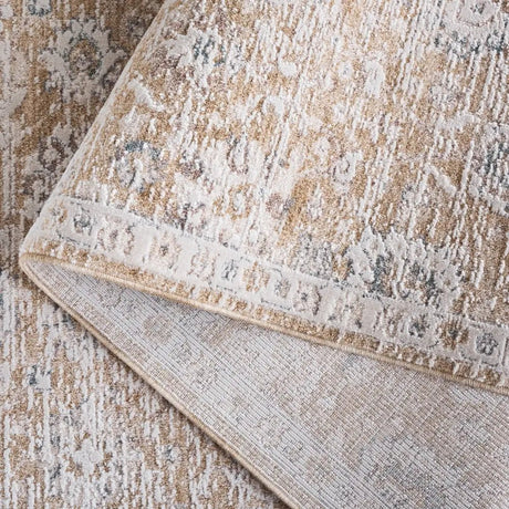 Safavieh Romance 300 5'-3" x 7'-6" Rug in Beige / Ivory
