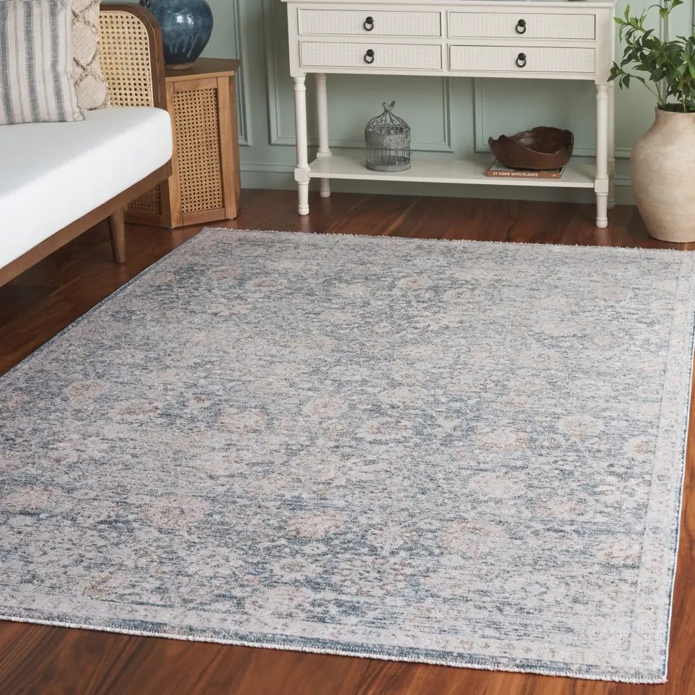 Safavieh Romance 300 5'-3" x 7'-6" Rug in Blue / Ivory