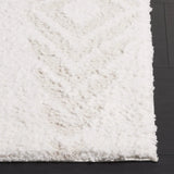 Safavieh Rumi Shag 4'-0" x 6'-0" Rug in Ivory / Light Beige