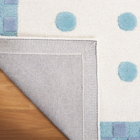 Safavieh Safavieh Kids Sfk930M Ivory/Blue Rug.