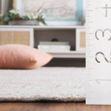 Safavieh Sahara 4'-0" x 6'-0" Rug in Natural / Ivory