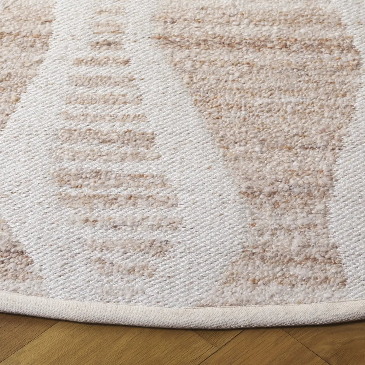 Safavieh Sahara 6'-0" x 6'-0" Rug in Natural / Ivory