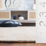 Safavieh Sahara 4'-0" x 6'-0" Rug in Natural / Ivory