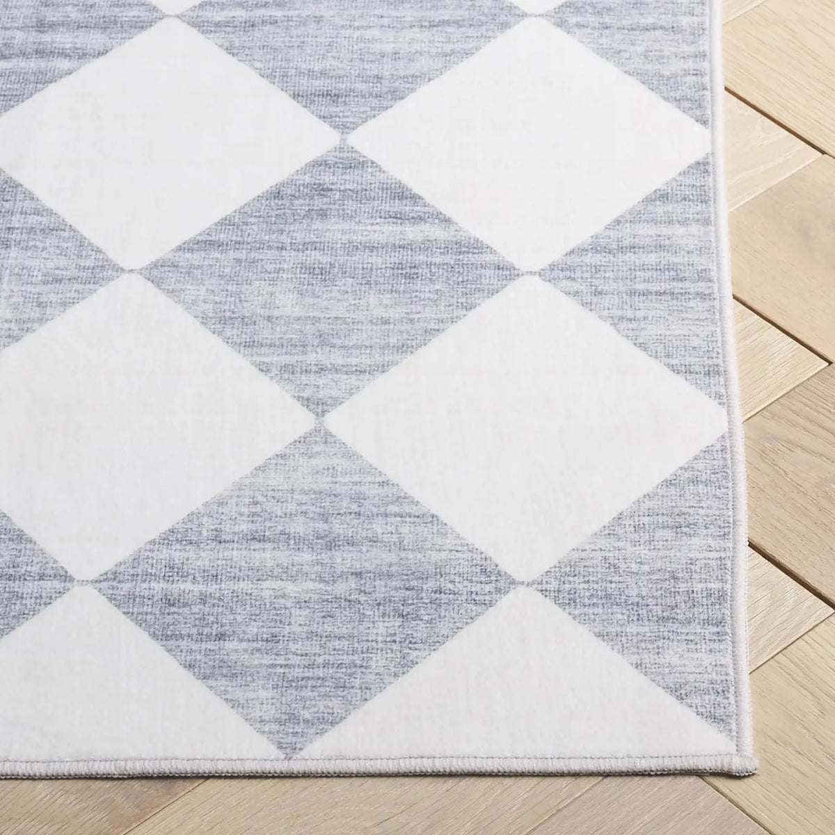 Safavieh Santa Clara 4'-0" x 6'-0" Rug in Ivory / Grey