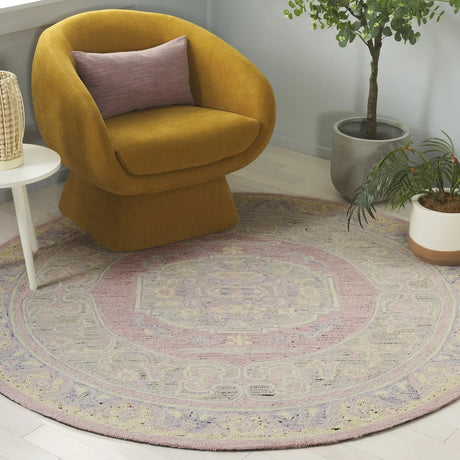 Safavieh Savonnerie 6'-0" x 6'-0" Rug in Pink / Beige