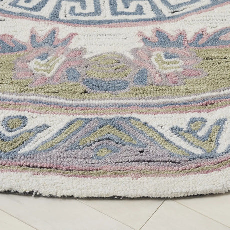 Safavieh Savonnerie 6'-0" x 6'-0" Rug in Ivory / Beige