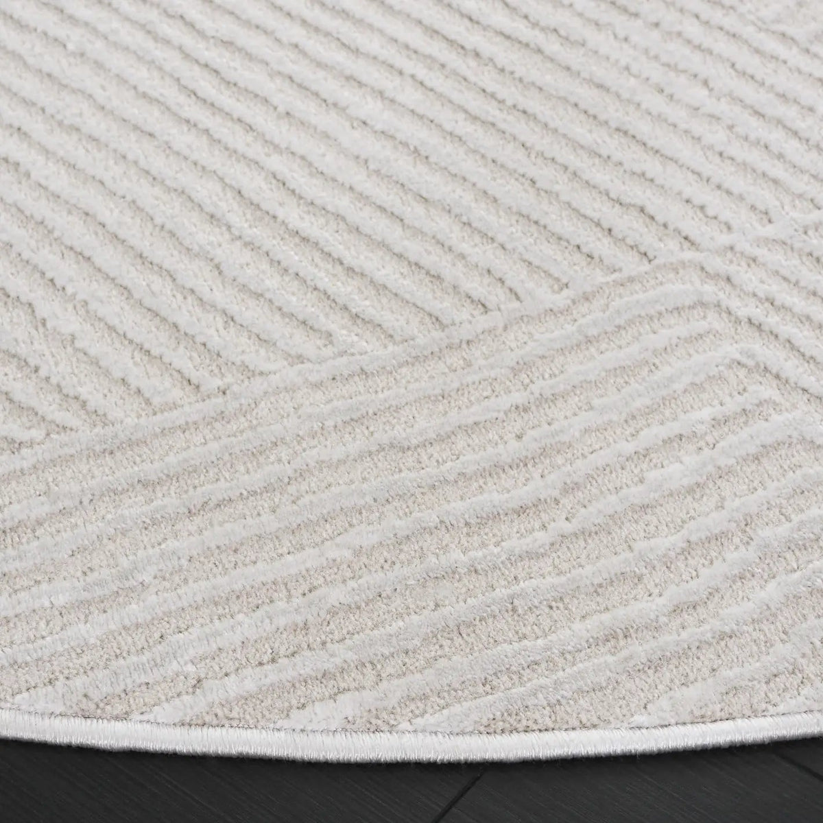 Safavieh Saylor 100 6'-3" x 6'-3" Rug in Ivory