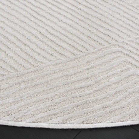 Safavieh Saylor 100 6'-3" x 6'-3" Rug in Ivory