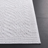 Safavieh Saylor 100 4'-0" x 6'-0" Rug in Ivory