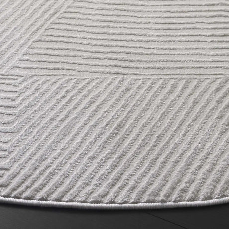 Safavieh Saylor 100 6'-3" x 6'-3" Rug in Ivory