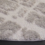 Safavieh Seattle Shag 900 6'-7" x 6'-7" Rug in Light Grey / Grey
