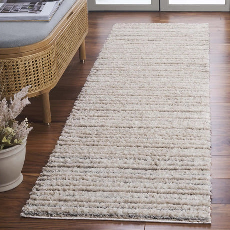 Safavieh Seattle Shag 900 2'-3" x 8'-0" Rug in Grey / Beige